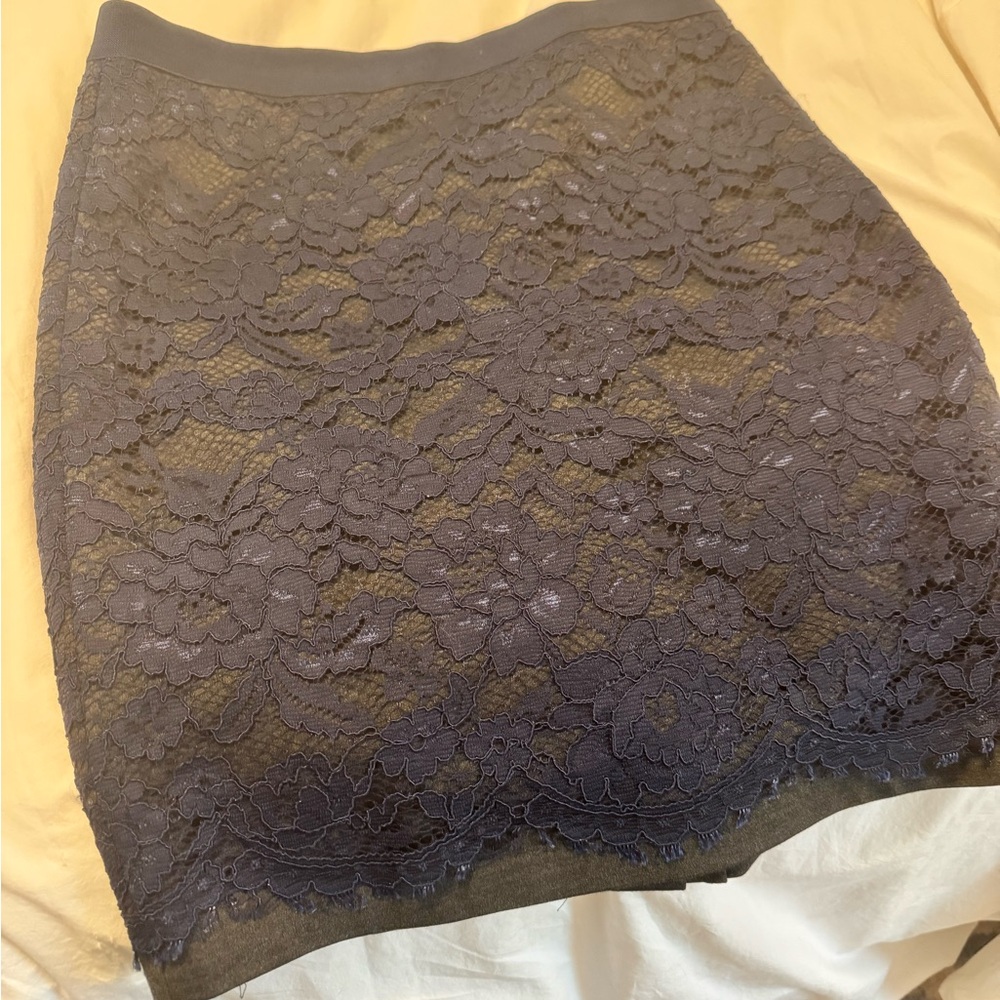 Elegant Navy Lace Skirt - Picture 2 of 6